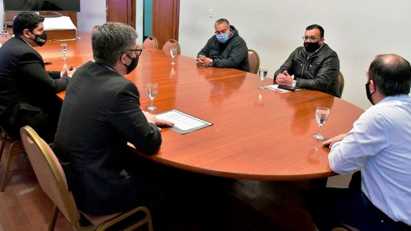 Autoridades provinciales recibieron a representantes de la UOCRA