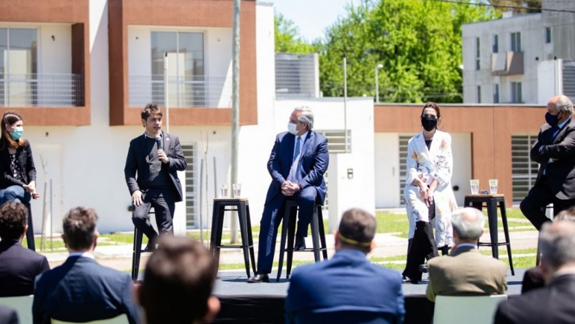 Kicillof participó junto a Alberto Fernández de la entrega de viviendas en Ezeiza y Florencio Varela