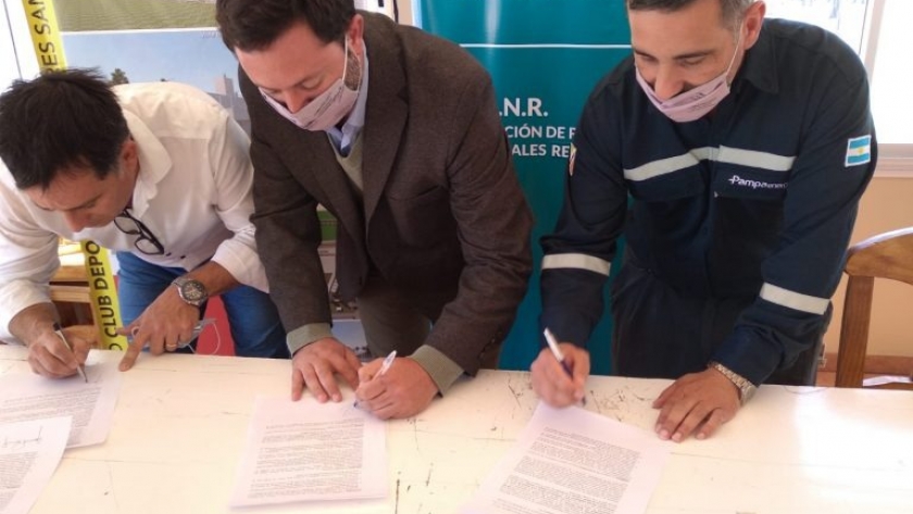 Ambiente firma acuerdo para optimizar el manejo de la pesca en San Rafael