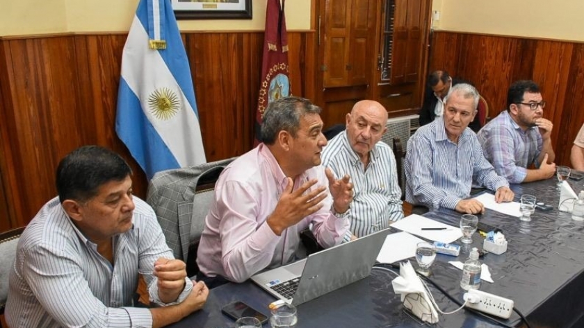 El ministro Mangione expuso ante senadores un informe de gestión sanitaria