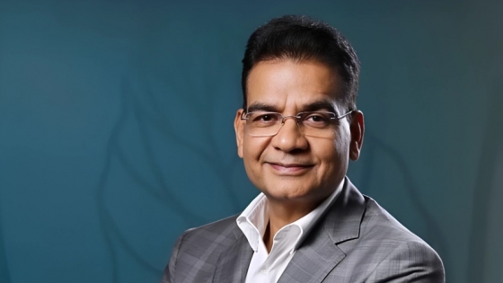 Balkrishan Goenka desafía a Techint y gana una obra clave para el GNL argentino