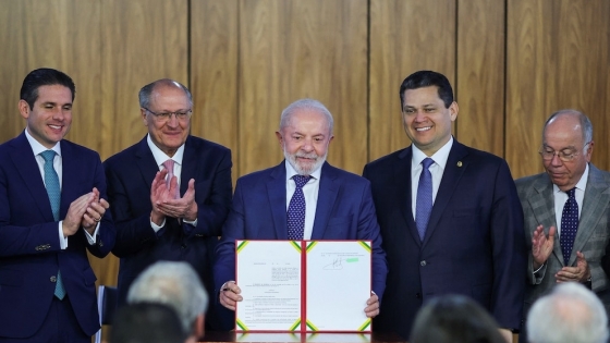 Brasil implementa plan de apoyo para contrarrestar aranceles de Estados Unidos