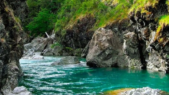 El Bolsón se afianza como refugio natural del verano patagónico con ríos cristalinos y senderos de baja intensidad