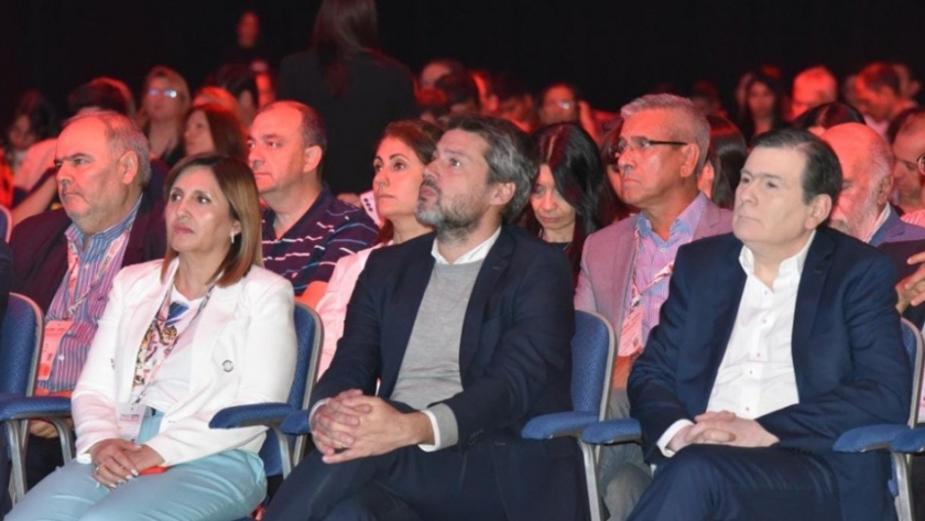 La intendente Fuentes en las ponencias de empresas tecnológicas y de servicios