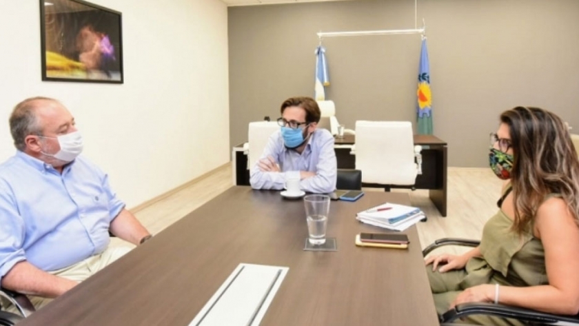Simone se reunió con autoridades hídricas de la Nación