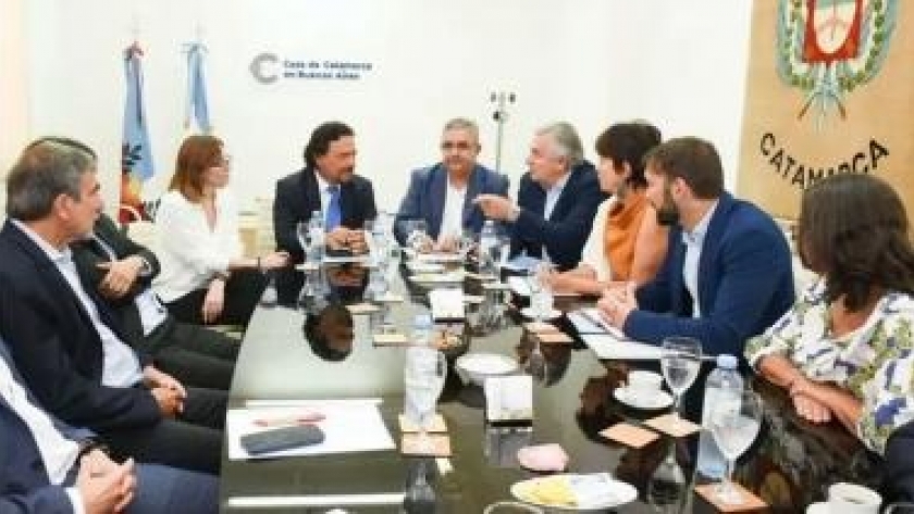 Convocan a intendentes para reforzar acciones contra el Dengue