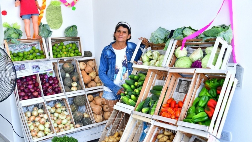 De vender frutas al aire libre a tener su local propio