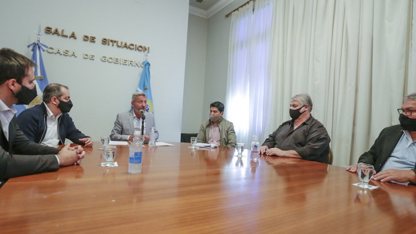 Arcioni presentó el programa "Soy emprendedor"