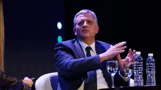 YPF negocia con petroleras privadas para moderar el aumento de nafta