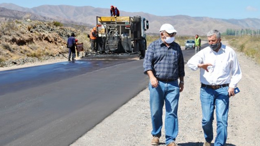 Nuevo pavimento para el sector más transitado de Potrerillos