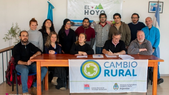 <Agricultura participó de la Primera ExpoCoop en Comarca Andina
