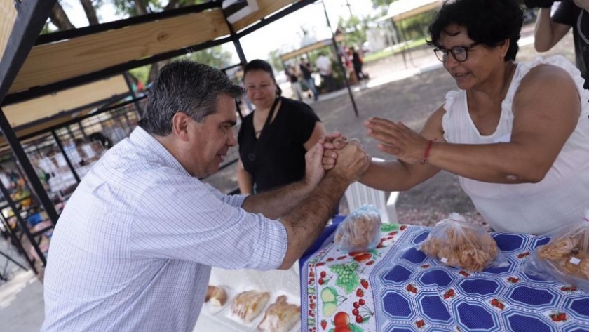 En Machagai, Capitanich inauguró el primer almacén popular de la provincia y más cuadras de pavimento urbano