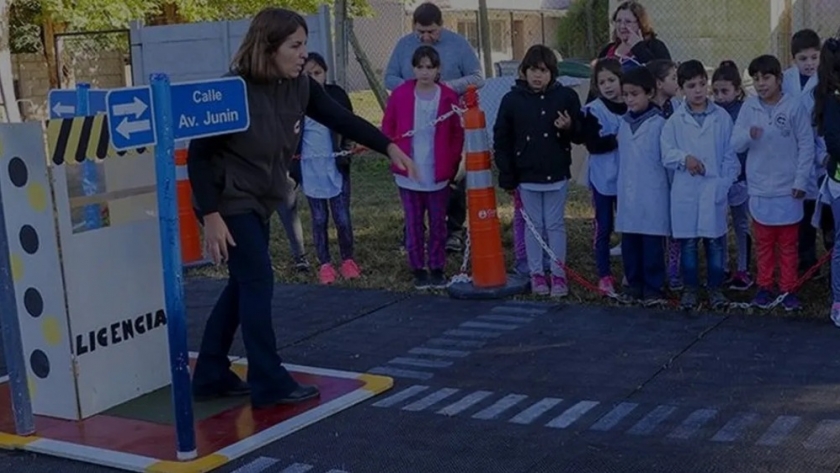 El Ministerio de Educación proyecta continuar fortaleciendo la educación vial en las escuelas