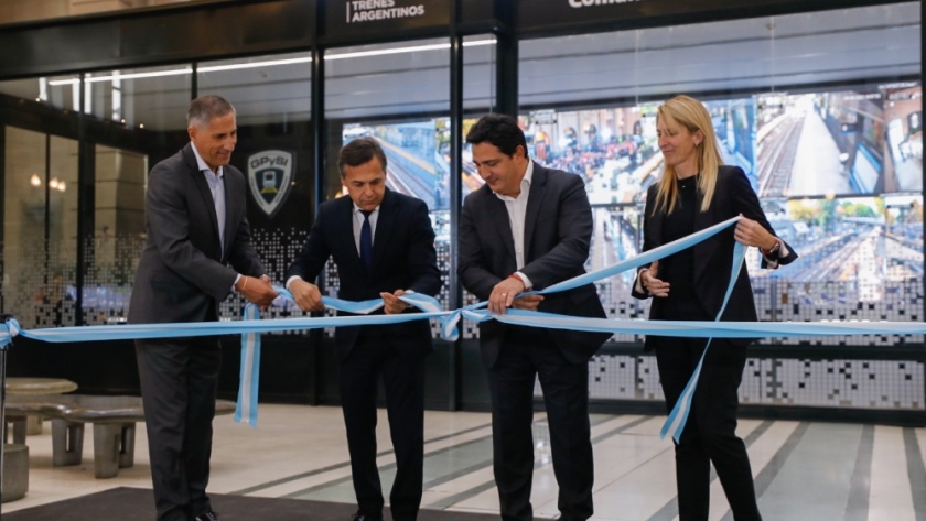 Giuliano en el nuevo Centro de Monitoreo de Retiro: 