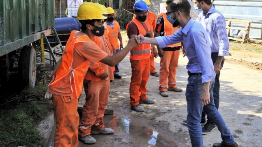 Simone firmó convenios y recorrió obras en Marcos Paz y Morón