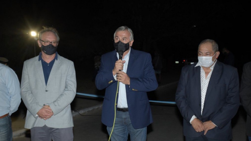 Mejora integral de sistema de alumbrado público y pavimento en La Esperanza
