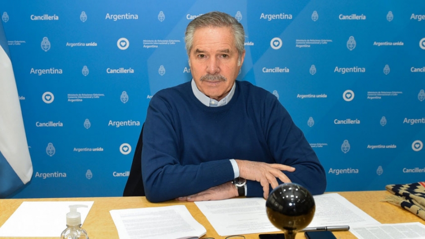 Solá: "Se unió todo el complejo agroindustrial argentino para agregarle valor a las exportaciones"