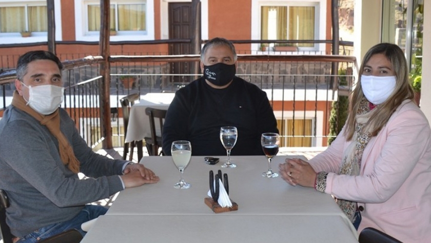 Turismo mantuvo reuniones con los intendentes y los privados de El Rodeo y Las Juntas