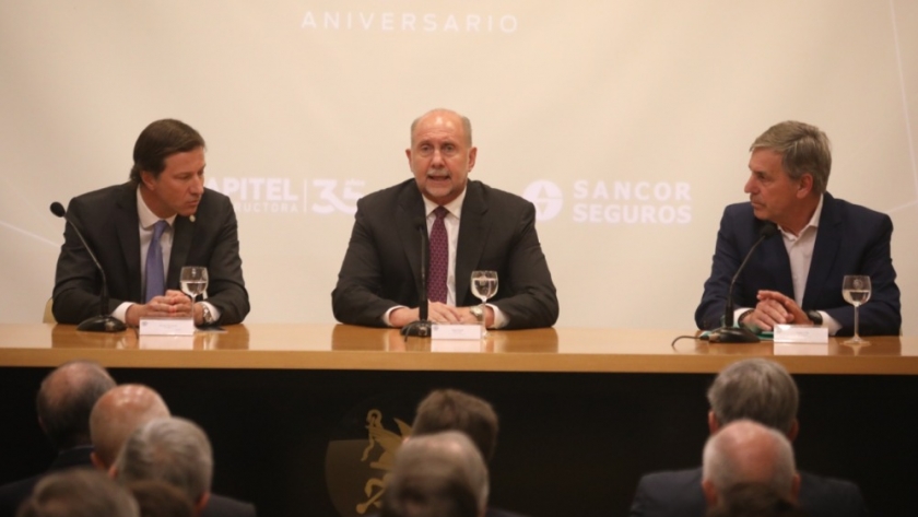 Perotti participó del 139° aniversario de la bolsa de comercio de Santa Fe