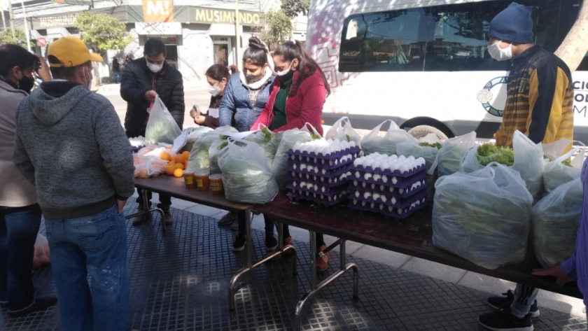 Alumnos de la Escuela Agrotécnica de Huaco aprenden a comercializar frutas y verduras