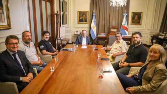 Quintela analizó la situación del país y convocó a fortalecer la unidad para defender el federalismo