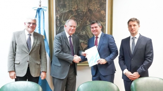 El gobernador Orrego firmó un convenio con SEGEMAR y la Secretaría de Minería para potenciar el desarrollo sostenible en San Juan