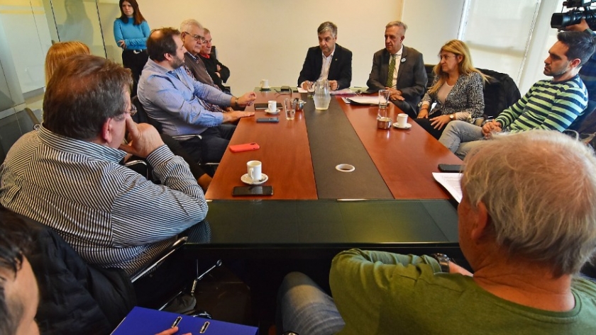 El Gobierno de la Provincia se reunió con la Cámara de la Construcción para buscar mitigar los efectos de la inflación en las obras públicas