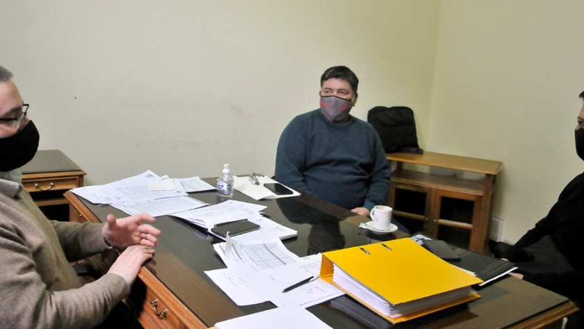 Hermida se reunió con el intendente de puerto pirámides