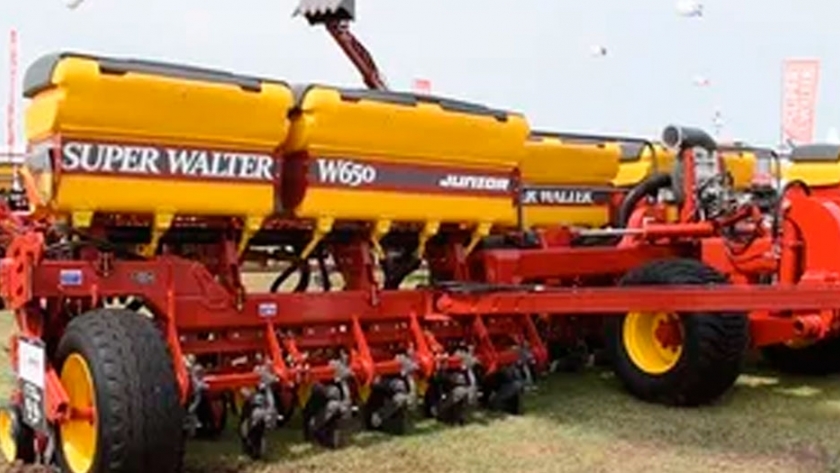 Super Walter lanza una sembradora para tractores de baja potencia