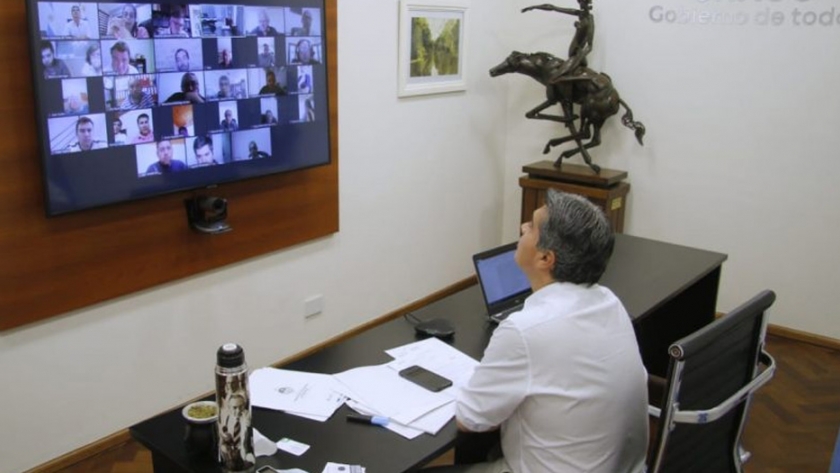 Chaco conectado: Capitanich, ENACOM, ECOM y cableoperadores de toda la provincia avanzan en el plan de universalización de servicios de internet