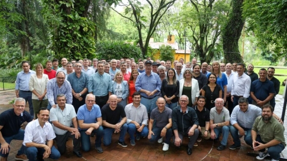 Passalacqua reunió a intendentes para evaluar el 2025 y coordinar una agenda común en Misiones