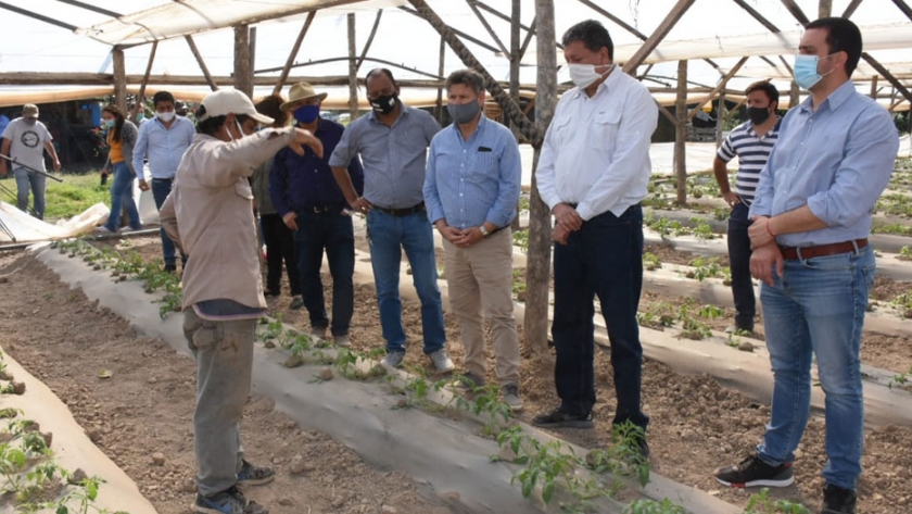 Gobierno y productores paipperos sellaron trascendente acuerdo