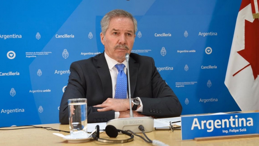 Solá conversó con la Ministra de Desarrollo Internacional de Canadá