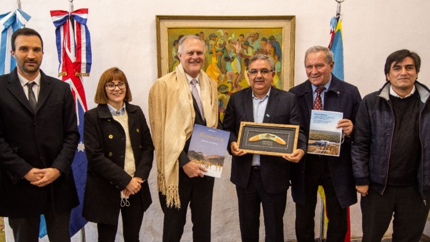 Raúl recibió al embajador de Australia para dialogar sobre inversiones en Catamarca