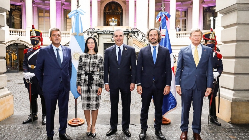 Cafiero encabezó junto al presidente de República Dominicana una ronda de negocios en la Cancillería argentina
