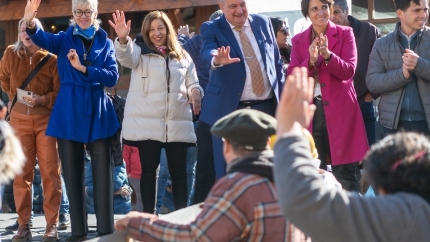 Carreras encabezó la fiesta aniversario de Bariloche