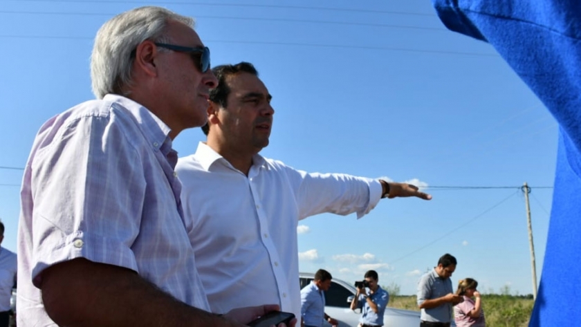 En Bella Vista, Valdés inauguró 23 km de ripio y anunció la inversión de $ 550 millones para seguir mejorando los caminos rurales