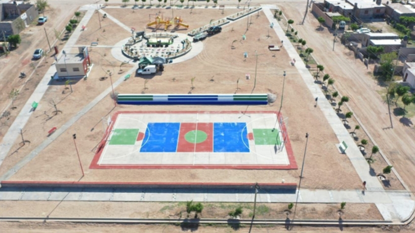 Quintela y Florencia López inauguraron un espacio verde en Aimogasta