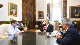 El Presidente se reunió con el gobernador de Tierra del Fuego, Gustavo Melella
