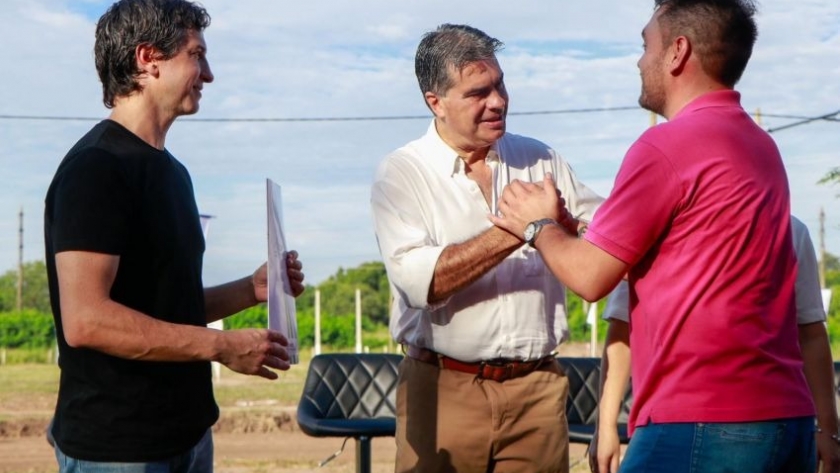Acceso a la tierra: personal del  Insssep recibió lotes con servicios para la construcción de viviendas
