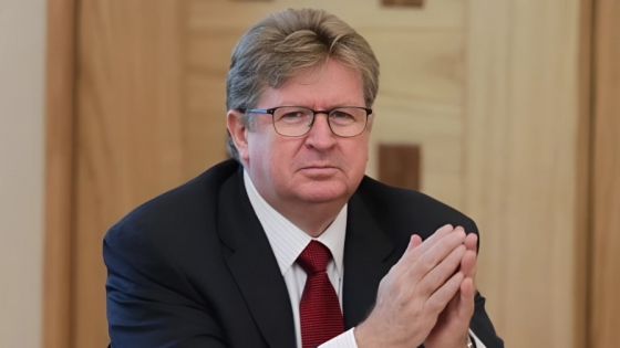 Germán Larrea evalúa invertir en el Belgrano Cargas y mira a la Argentina como eje logístico regional