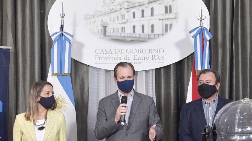 "La vivienda propia es un derecho constitucional", afirmó Bordet