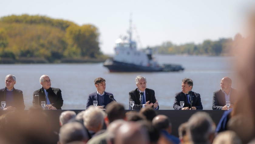 Alberto Fernández: “Hoy ponemos en marcha un nuevo tiempo para la navegabilidad del Río de la Plata”
