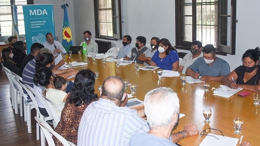 Rodríguez presentó el programa Agricultura Familiar en Marcha