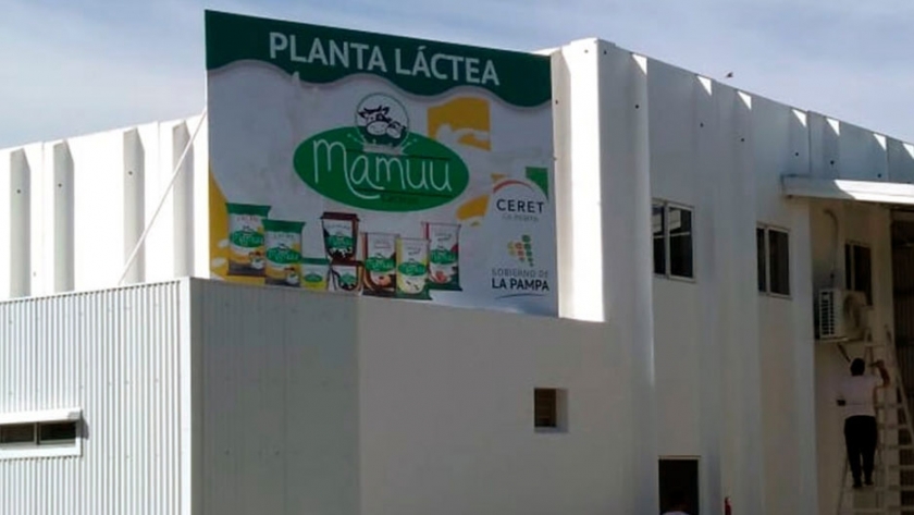 Leche estatal: Alberto Fernández elogió un modelo de La Pampa y propuso impulsarlo en Nación