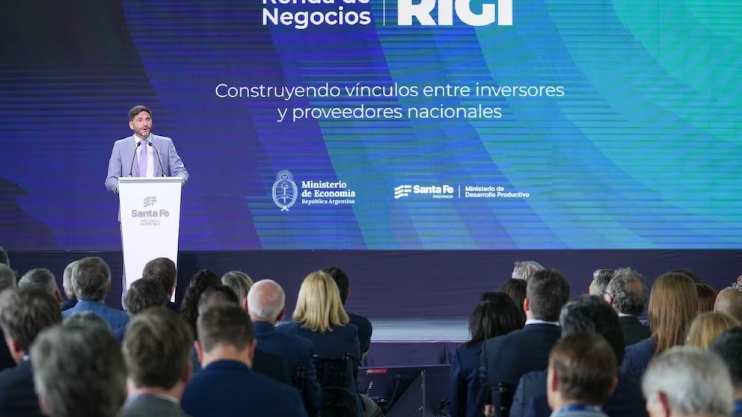 Maximiliano Pullaro impulsa la participación de pymes en el RIGI
