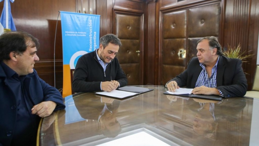 Ambiente firmó un convenio para mejorar los servicios del Parque Nacional Los Glaciares