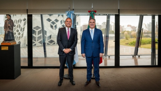 Llaryora fortalece la cooperación entre Córdoba y Portugal en comercio y conectividad aérea