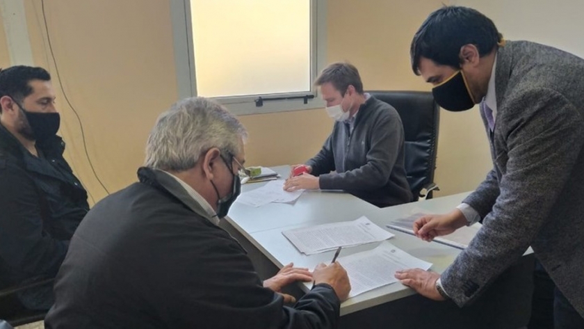Nuevas firmas de convenios para la promoción de productos catamarqueños