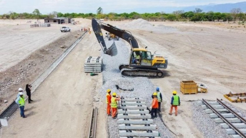 “Estamos concesionando a privados para seguir adelante con el proyecto